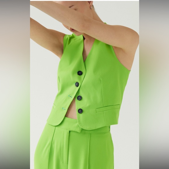 NWT Tailored Cropped Single Breasted Tank Top - Picture 4 of 4